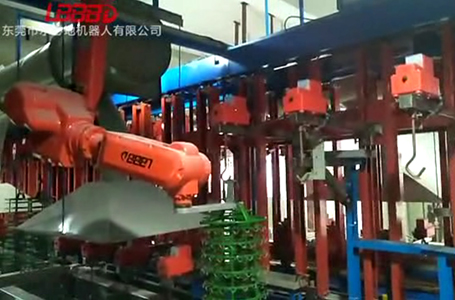 爾必地電鍍客戶上下料機(jī)器人案例