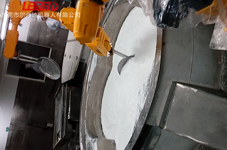 爾必地粉末自動(dòng)上下料機(jī)器人作業(yè)案例