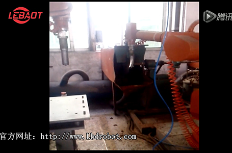 爾必地打磨機(jī)器人作業(yè)案例